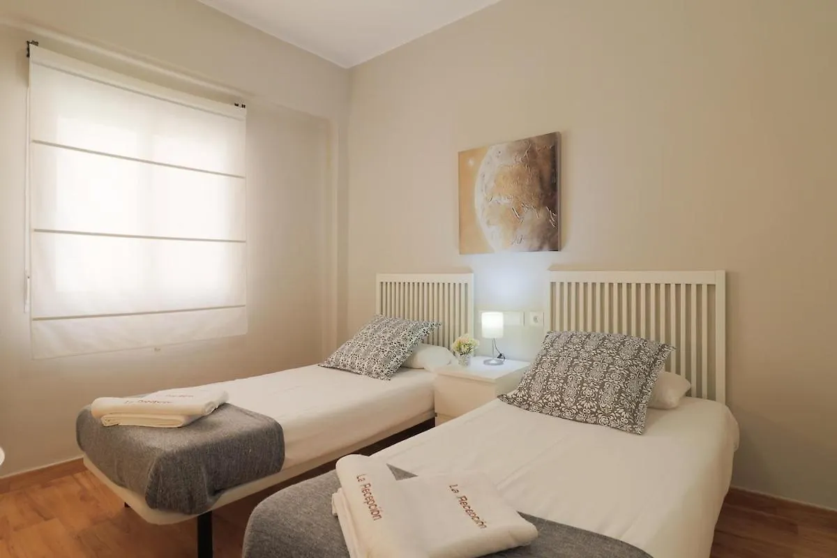 C102 - Huge And Stylish 5 Bedroom By The Center Malaga Apartment